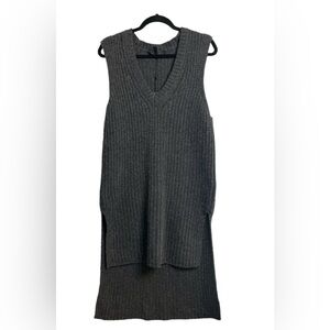 BCBG MAXAZRIA | NWT Simonette V Neck Sweater Size Small